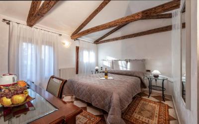 Standard Double Room 4