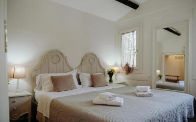 Double Room with Terrace 4