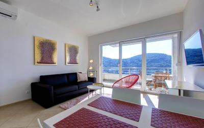 Premium Apartment with Sea View 1