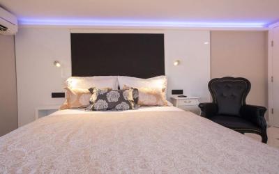 Large Double or Twin Room 5