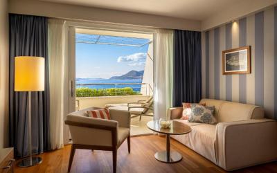 Premium Double Room with Balcony and Sea View - V Level Service 7 Premium Double Room with Balcony and Sea View - V Level Service 7