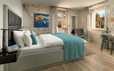 Deluxe Double Room 3