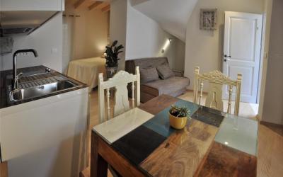 Standard Triple Studio 3 Standard Triple Studio 3