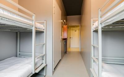 Private 4-bed en-suite room 13 Private 4-bed en-suite room 13