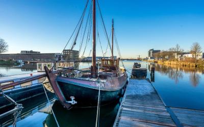 Apartment with Shower 4