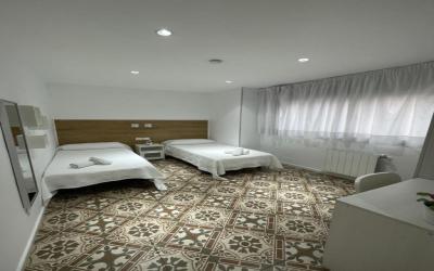 Double or Twin Room with Private Bathroom 2 Double or Twin Room with Private Bathroom 2
