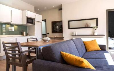 Two-Bedroom Apartment with Balcony 1 Two-Bedroom Apartment with Balcony 1