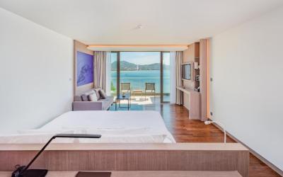 Package : Ocean Comfy Room + One Way Airport Transfer to Hotel 6