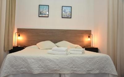 Interior Double or Twin Room with Private Bathroom 4 Interior Double or Twin Room with Private Bathroom 4