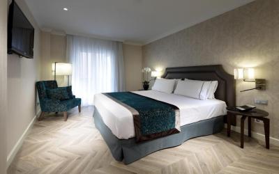 Deluxe Double Room with Terrace 3 Deluxe Double Room with Terrace 3
