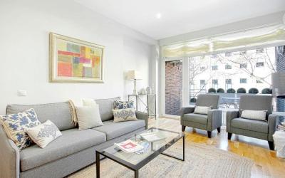Two-Bedroom Apartment with Terrace 2 Two-Bedroom Apartment with Terrace 2