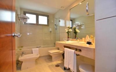Single Room with Bath 3 Single Room with Bath 3