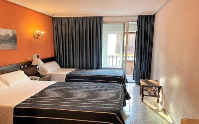 Double with Extra Bed 2 Double with Extra Bed 2