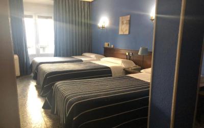 Twin Room with Extra Bed 5 Twin Room with Extra Bed 5