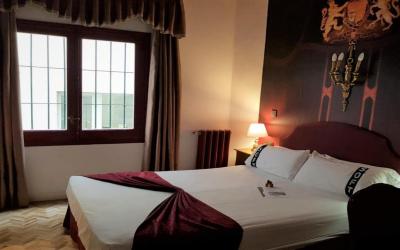 Small Double Room 6 Small Double Room 6