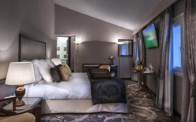 Deluxe Double Room 1