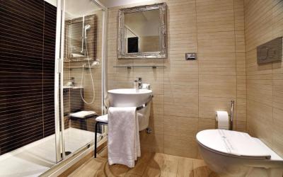 Queen Room 2 Queen Room 2