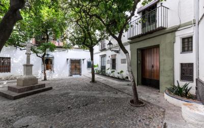 Historic Building Cathedral 9