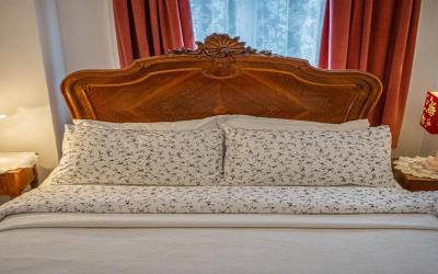 Dawson Place, Juliette's Bed and Breakfast 5