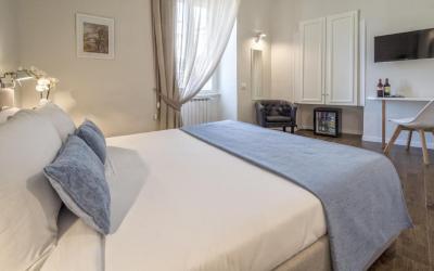 Little Queen Relais 6