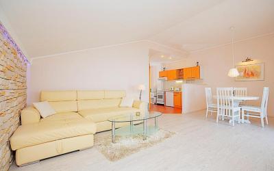 Big Blue Apartments 9 Big Blue Apartments 9