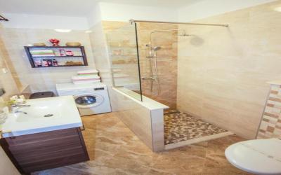 For All Seasons Apartment 6