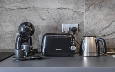 Nocturnal Elegance Apartment by Solea 2