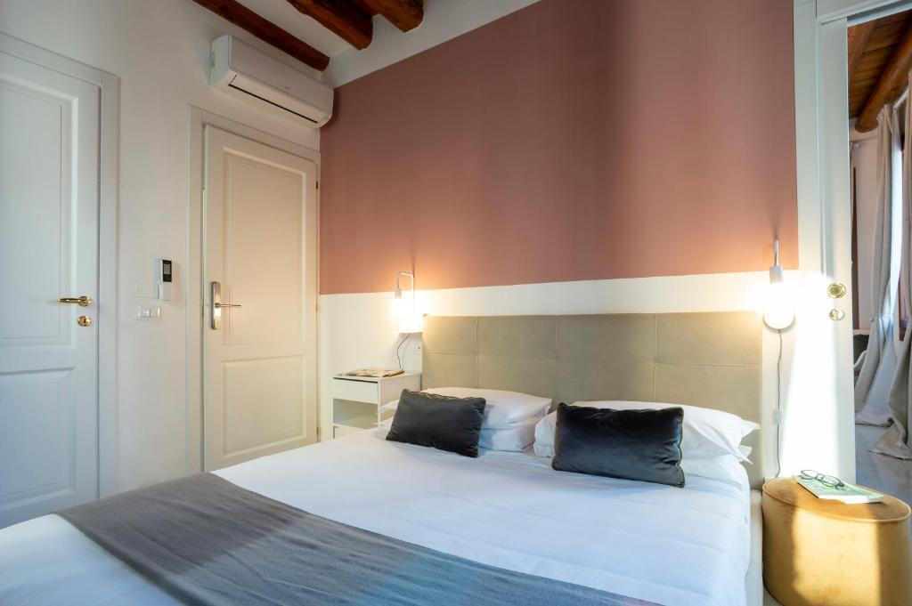 Foscà Venice Rooms - Venice - From (GBP £) 61,80.