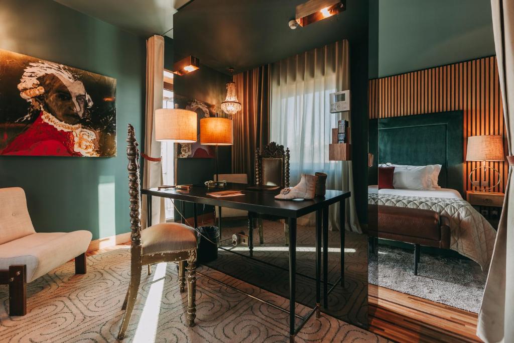 Suite Deluxe 8 Suite Deluxe 8