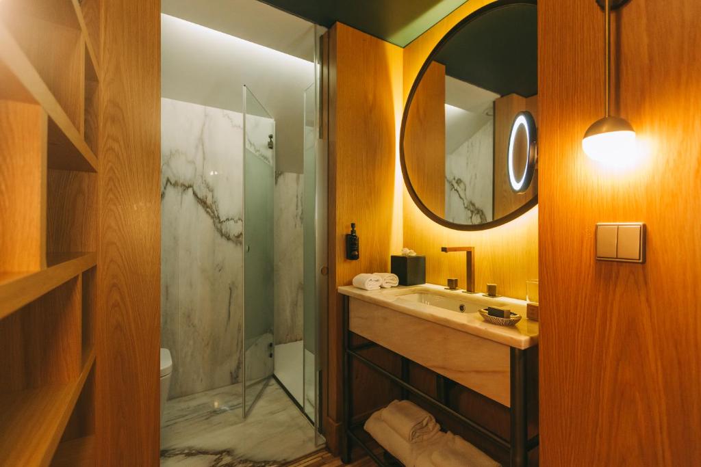 Suite con bañera de hidromasaje 13 Suite con bañera de hidromasaje 13