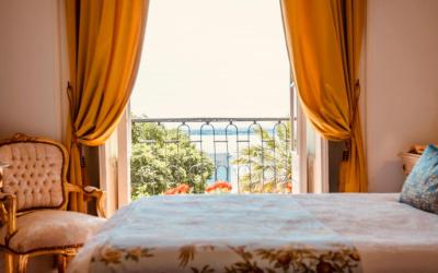 Superior Double Room with Balcony and City and River View 11 Superior Double Room with Balcony and City and River View 11