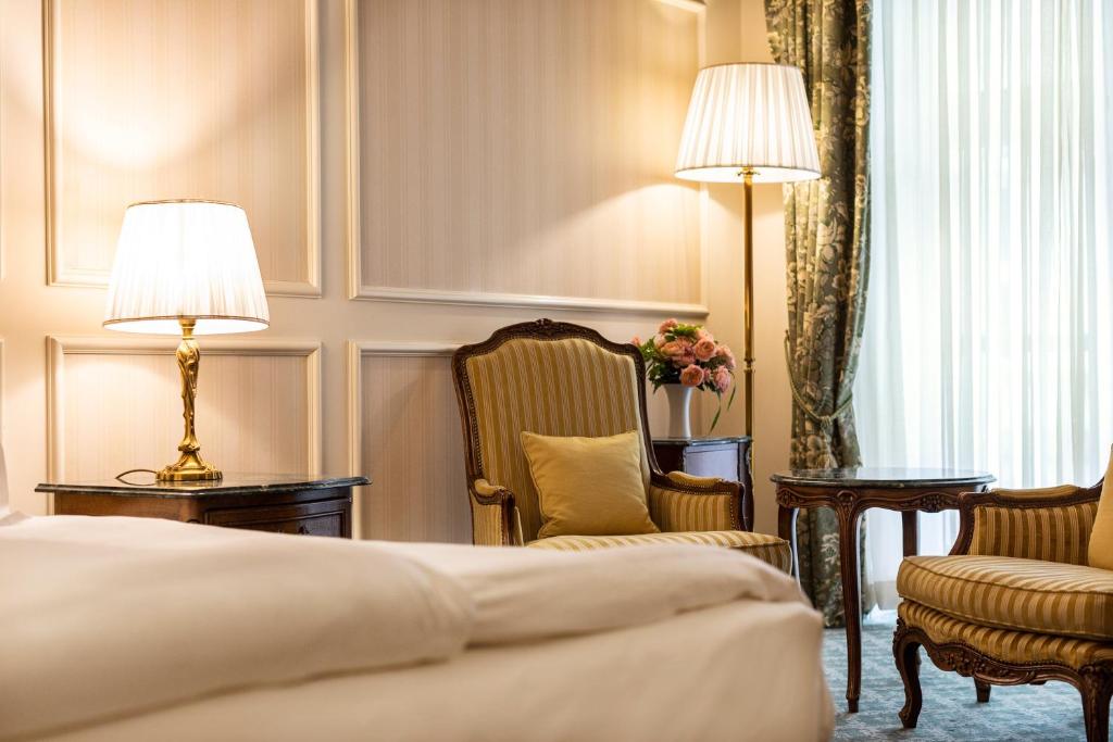 Hébergement 1 Lit King-Size Premium - Vue sur Boulevard Le Ring 7 Hébergement 1 Lit King-Size Premium - Vue sur Boulevard Le Ring 7
