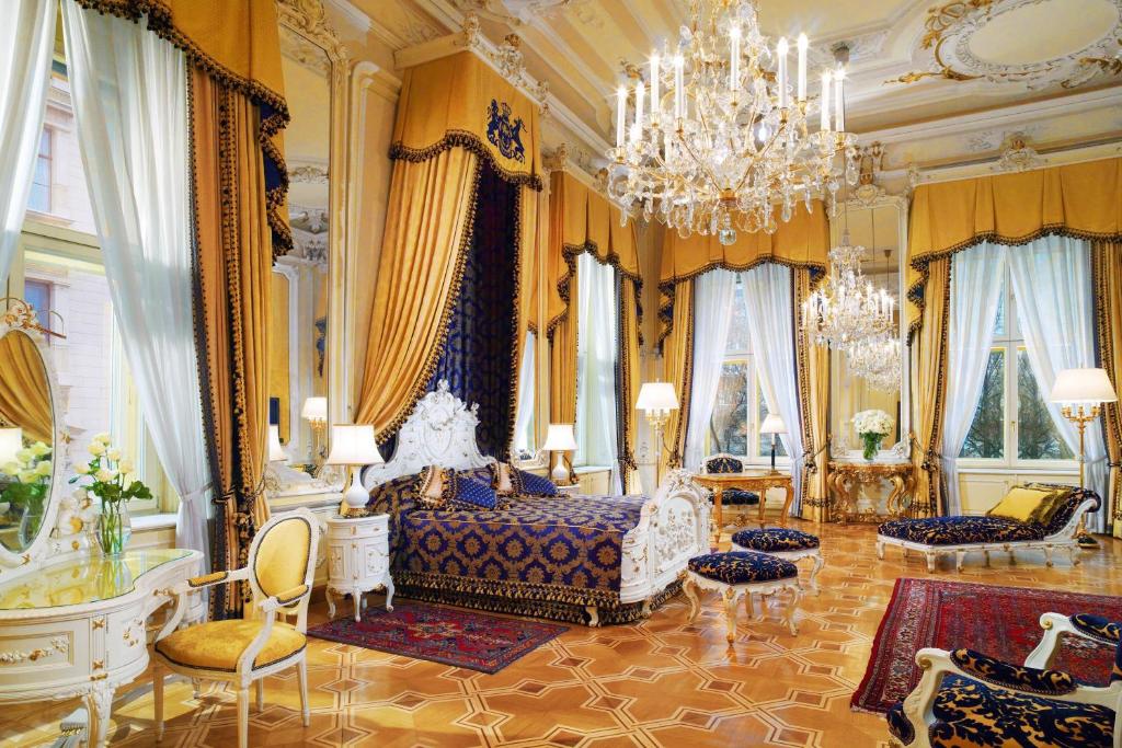 Suite Reale con Servizio Maggiordomo 9 Suite Reale con Servizio Maggiordomo 9