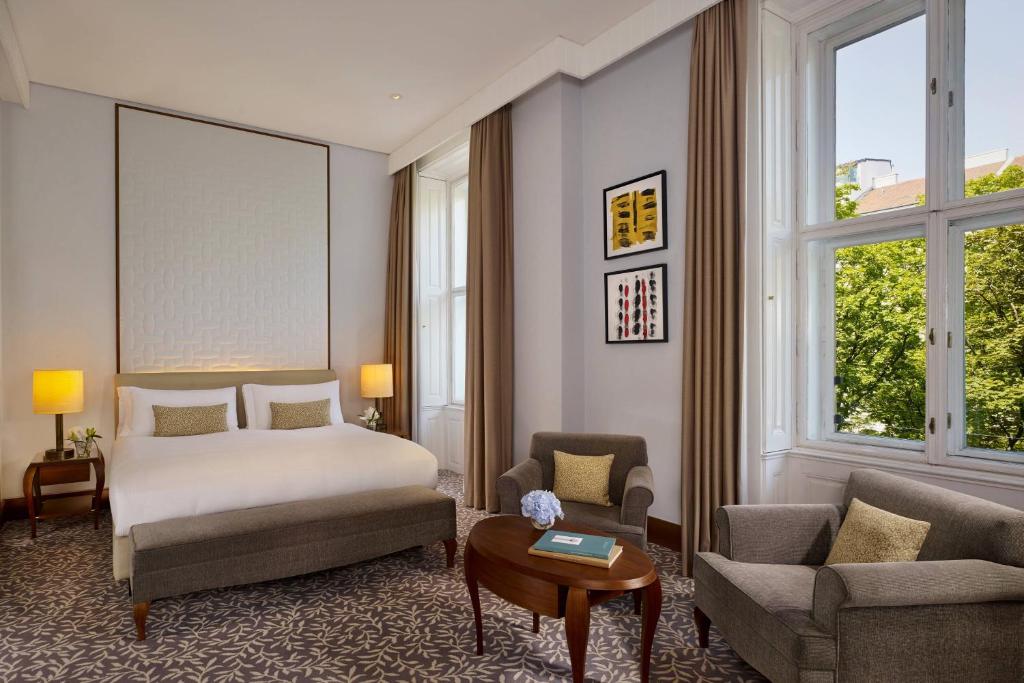 Premium Executive Room with Club Lounge Access 2 Premium Executive Room with Club Lounge Access 2