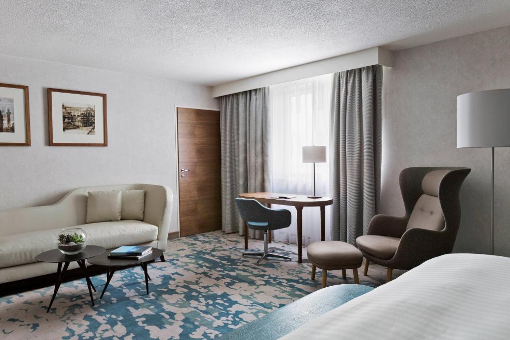 Junior King Suite - M Club Lounge Access 1 Junior King Suite - M Club Lounge Access 1