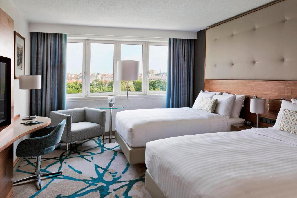 Superior Double Room with Two Double Beds and Park View 10 Superior Double Room with Two Double Beds and Park View 10