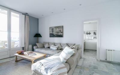 Splendid Three-Bedroom Apartment with Terrace 9 Splendid Three-Bedroom Apartment with Terrace 9