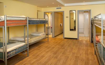 Lit Simple dans Dortoir Mixte de 12 Lits 13 Lit Simple dans Dortoir Mixte de 12 Lits 13