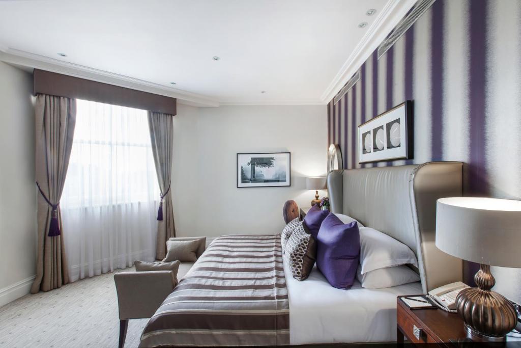 Minsters Deluxe One Bedroom Suite 12 Minsters Deluxe One Bedroom Suite 12