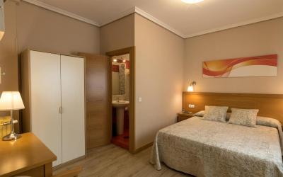 Hostal Santillan 10 Hostal Santillan 10