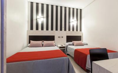 Hostal Castilla I Atocha 6 Hostal Castilla I Atocha 6