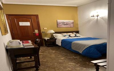 Hostal Sonsoles Madrid-Centro 4 Hostal Sonsoles Madrid-Centro 4