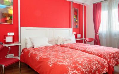 Hostal Adria Santa Ana 10 Hostal Adria Santa Ana 10