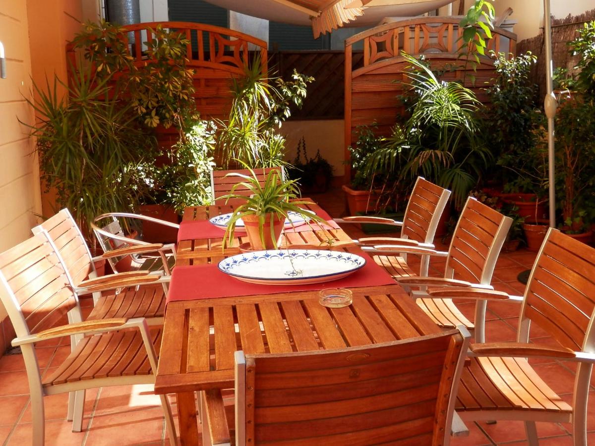 Barcelona Central Garden Hostal 6 Barcelona Central Garden Hostal 6