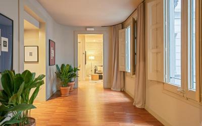 Uma Suites Pau Claris 2 Uma Suites Pau Claris 2