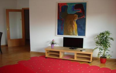 New & Sunny Apartment 7 New & Sunny Apartment 7