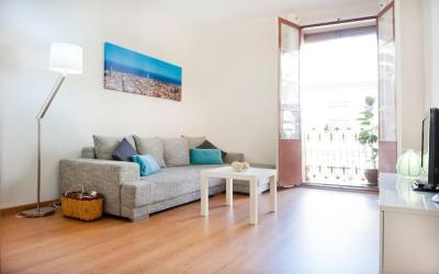 CENTRAL & BRIGHT APARTMENT!! 6 CENTRAL & BRIGHT APARTMENT!! 6