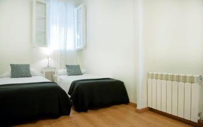 CENTRAL & BRIGHT APARTMENT!! 2 CENTRAL & BRIGHT APARTMENT!! 2