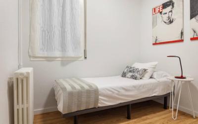Art House Renoir Plaza Universitat Sant Antoni 4 Art House Renoir Plaza Universitat Sant Antoni 4