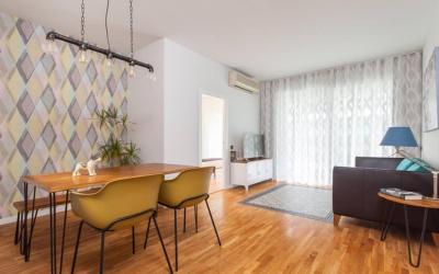 Art House Renoir Plaza Universitat Sant Antoni 5 Art House Renoir Plaza Universitat Sant Antoni 5